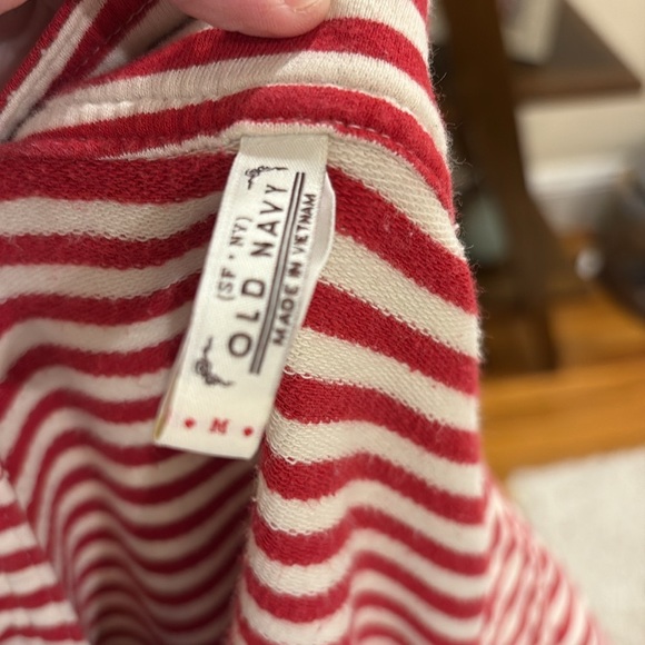Old Navy Red and White Ruched Blouse - Picture 7 of 8